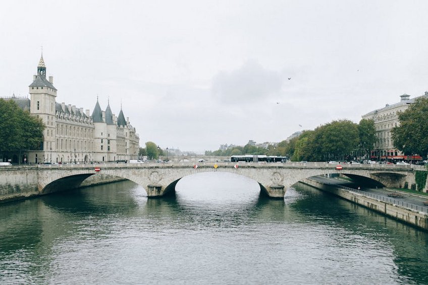Paris Eyfel Kulesi